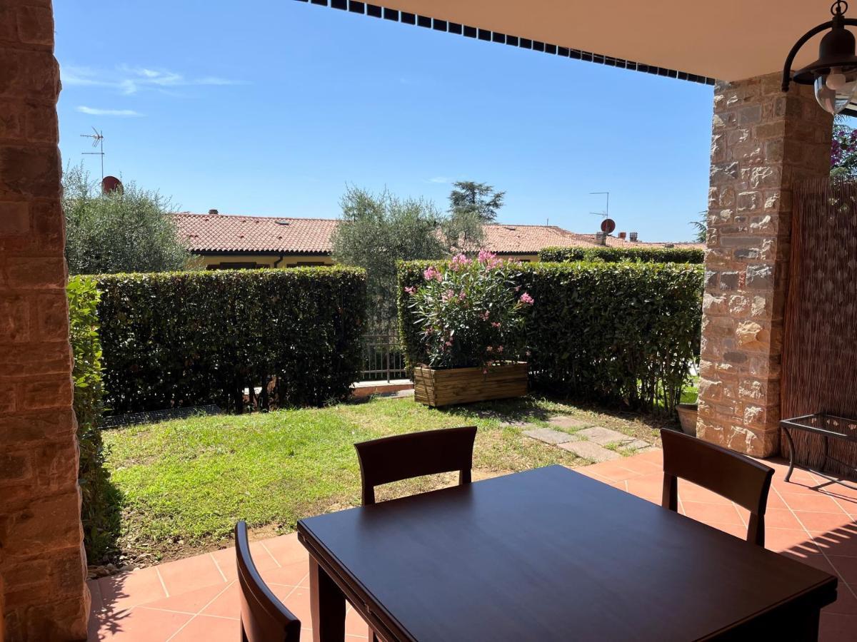 Feli Holiday Home - Panoramic Pool Lake View In غاردوني ريفييرا المظهر الخارجي الصورة